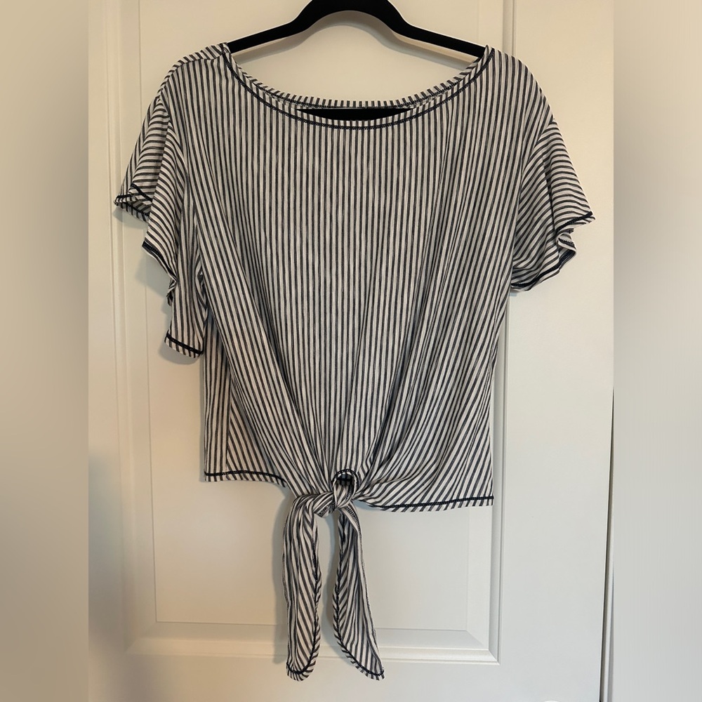MAX STUDIO Striped Flutter Sleeve Top Women’s Size M